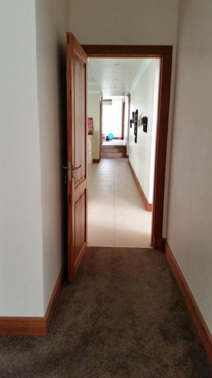 6 On Acacia Bed & Breakfast Johannesburg Ngoại thất bức ảnh