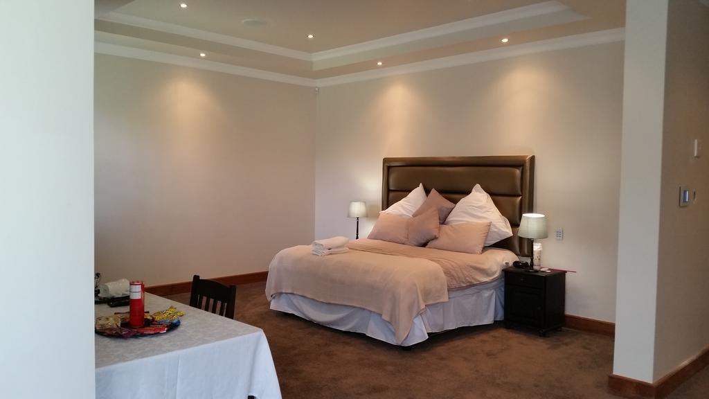 6 On Acacia Bed & Breakfast Johannesburg Phòng bức ảnh
