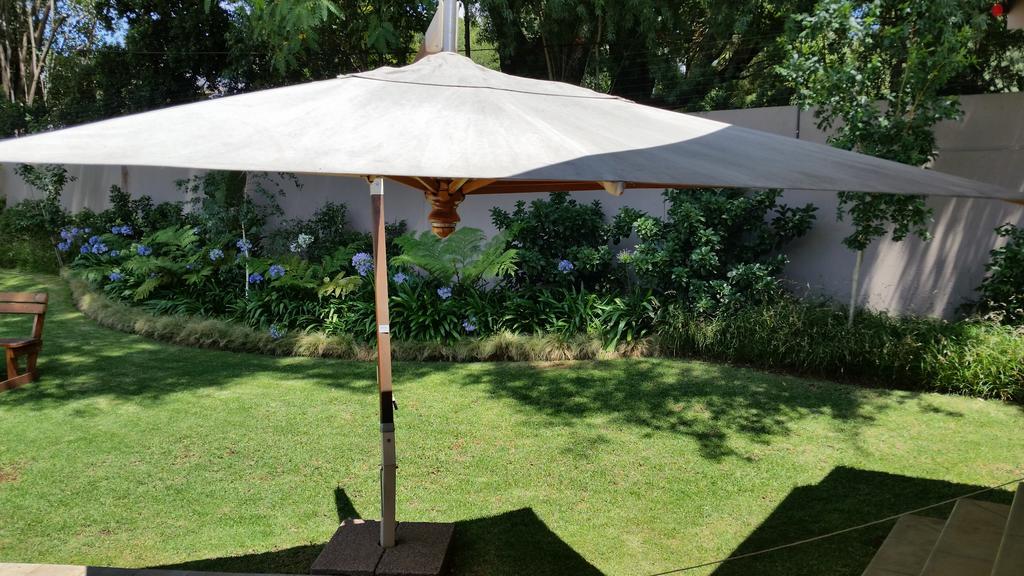 6 On Acacia Bed & Breakfast Johannesburg Ngoại thất bức ảnh