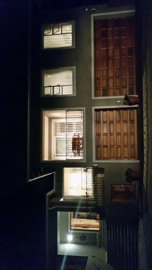 6 On Acacia Bed & Breakfast Johannesburg Ngoại thất bức ảnh