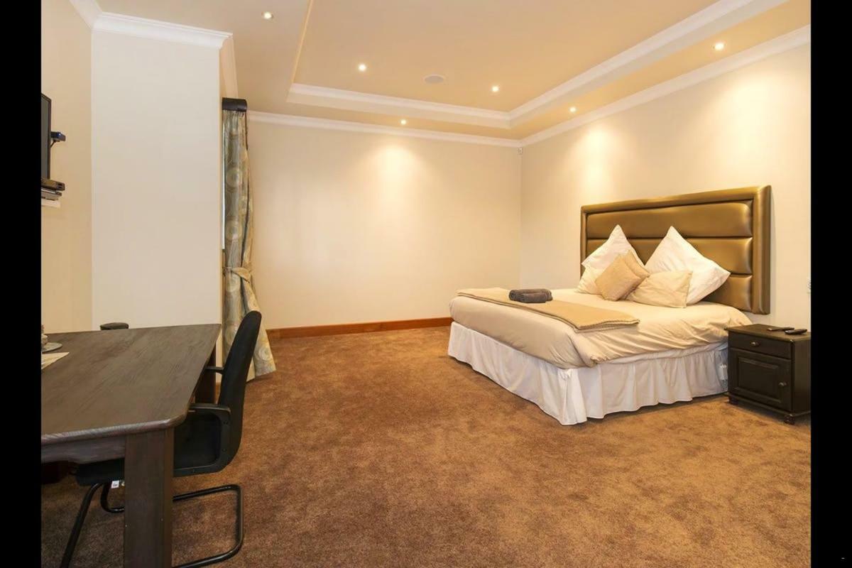 6 On Acacia Bed & Breakfast Johannesburg Ngoại thất bức ảnh