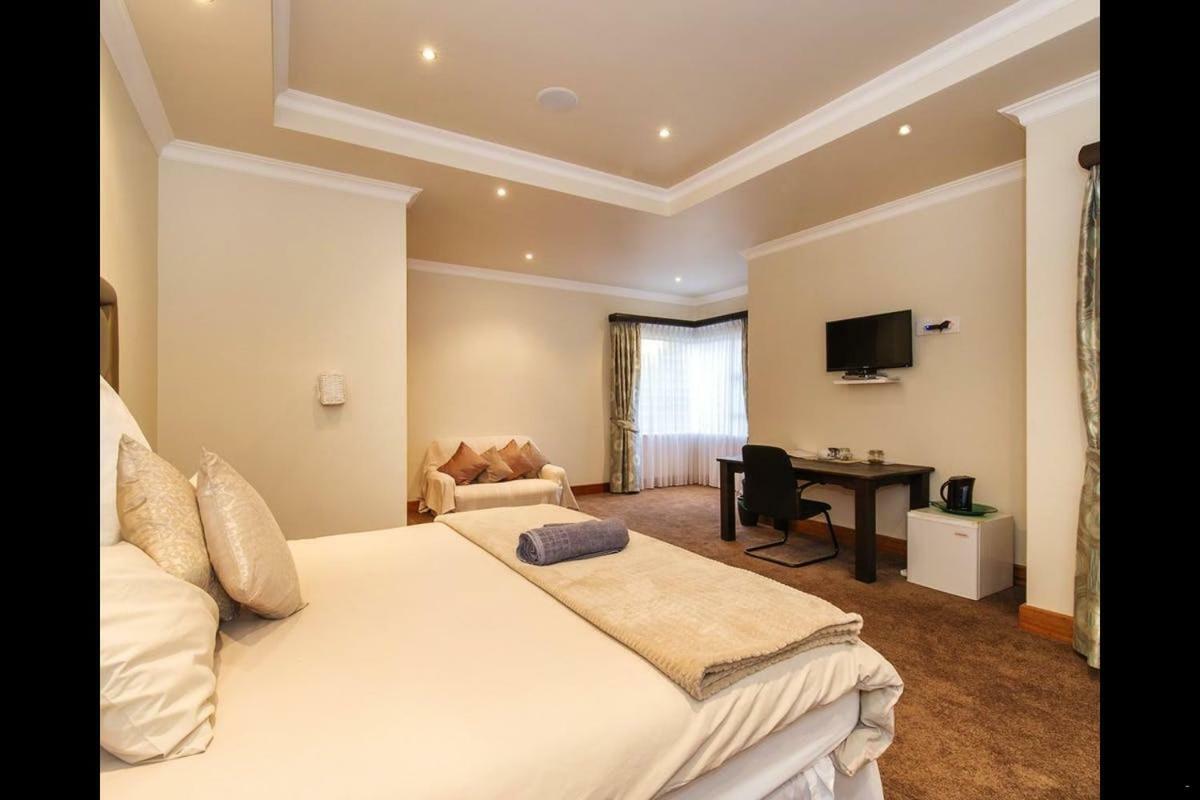 6 On Acacia Bed & Breakfast Johannesburg Ngoại thất bức ảnh